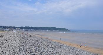 LCT 4E View south towards development at Westward Ho! with the distinctive pebble ridge separating the beach and adjacent sand dunes