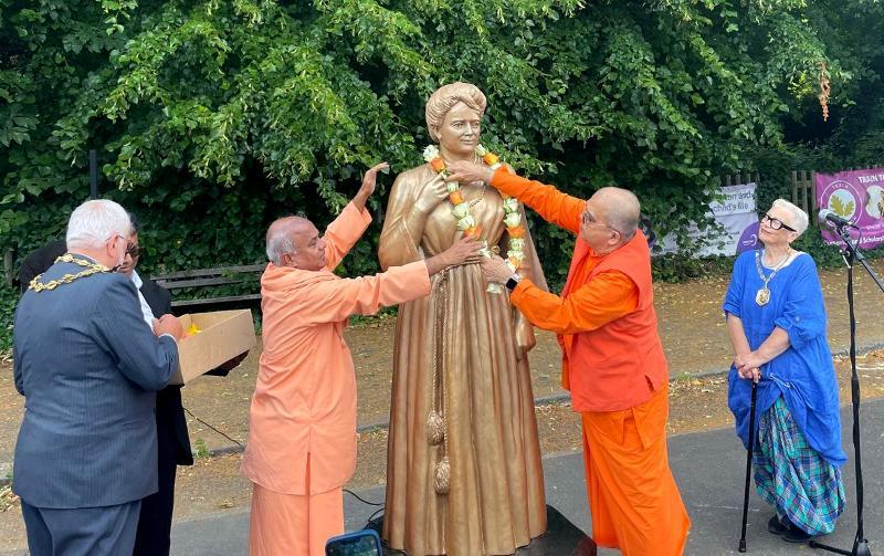 Torridge Councillor and Great Torrington Mayor Doug Smith stood with other people by the new statue of Sister Nivedita
