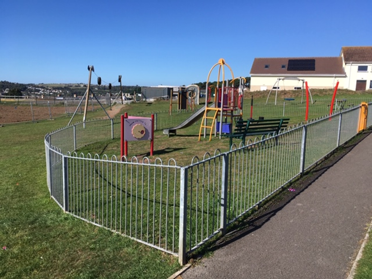 Photo of Pollyfield Play Space, focusing on the play equipment.
